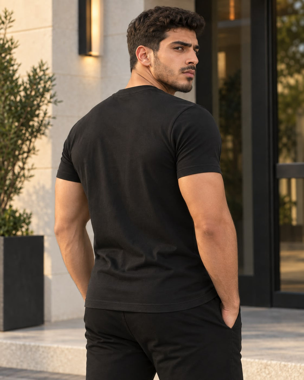 أسود