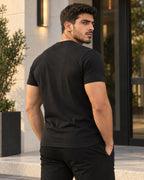 أسود