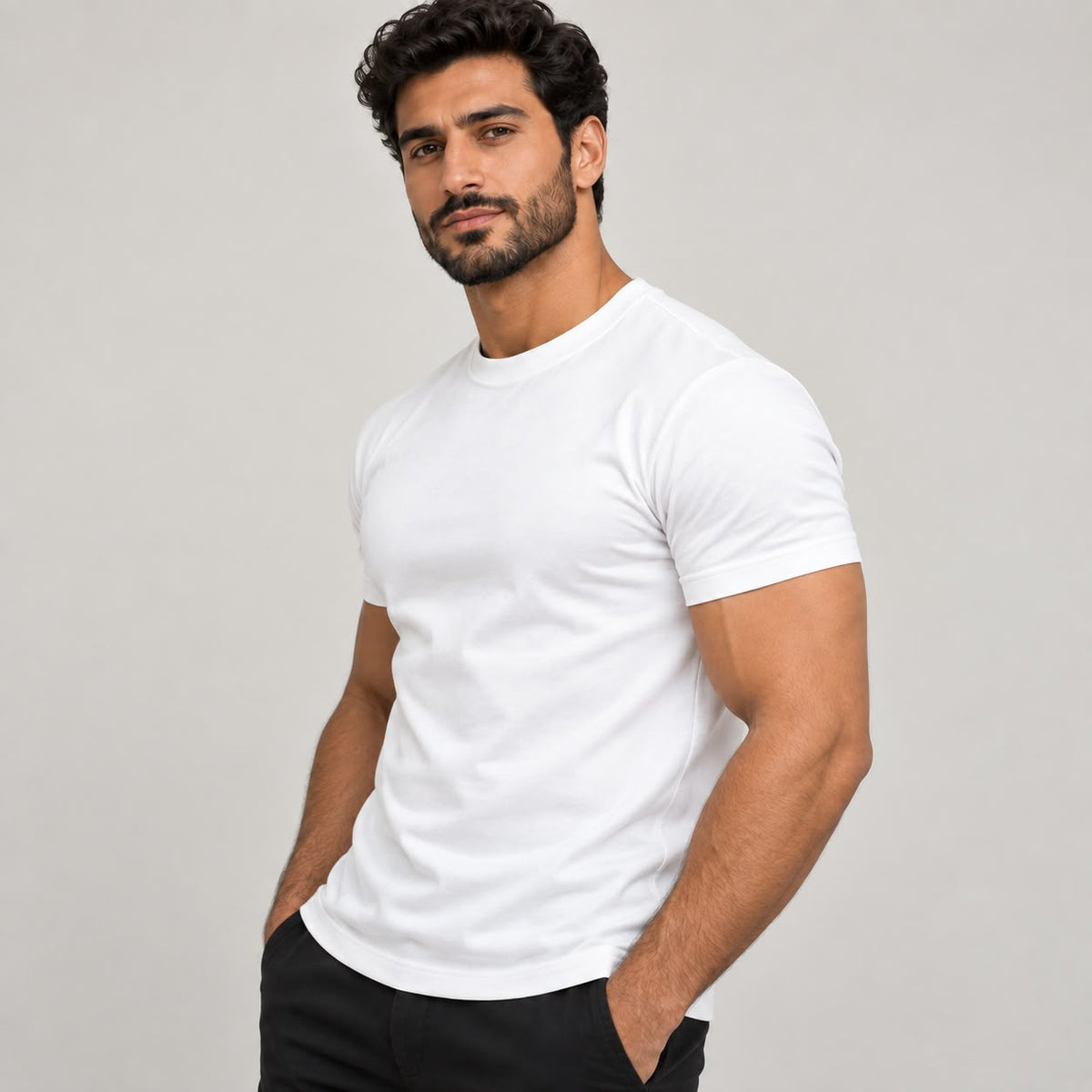 أبيض