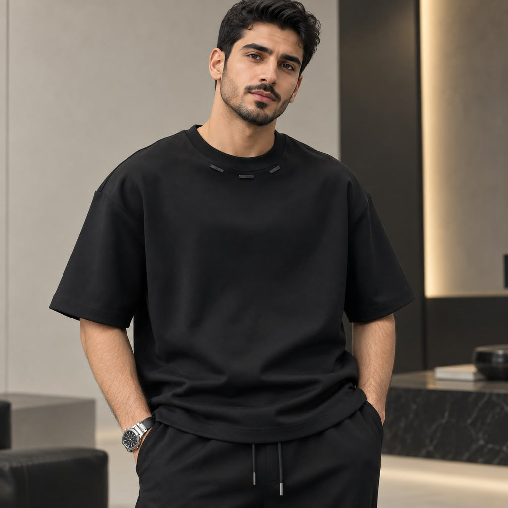أسود