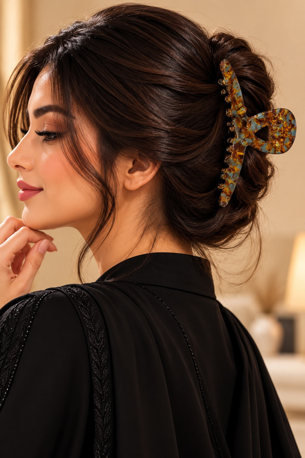 مشبك شعر كبير على شكل قرش من الأسيتات بتصميم كلاسيكي