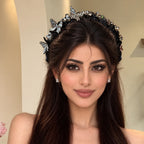 أسود