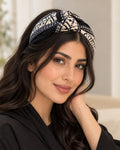 أسود