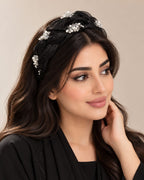 أسود