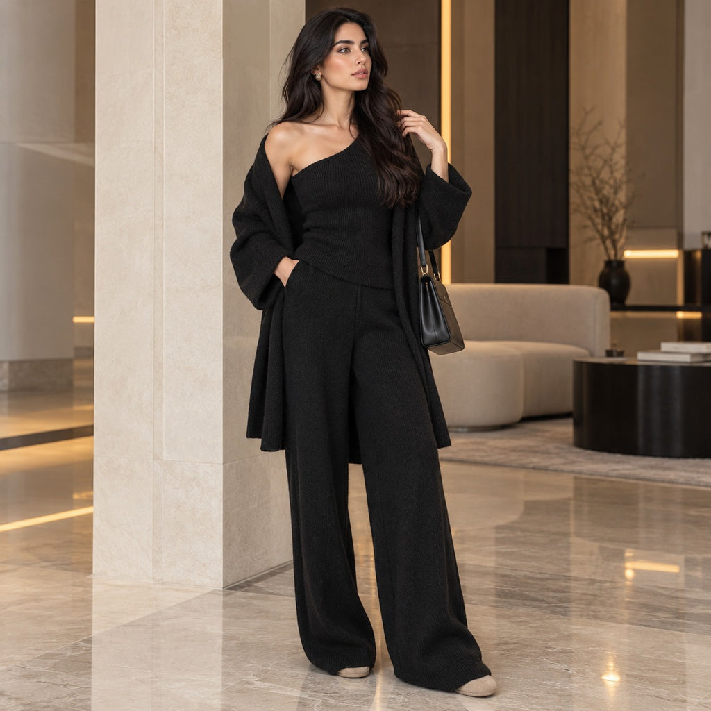 أسود