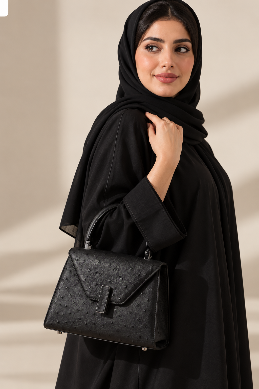 حقيبة يد نسائية جلد نعام طبيعي بتصميم فاخر