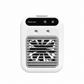 أبيض