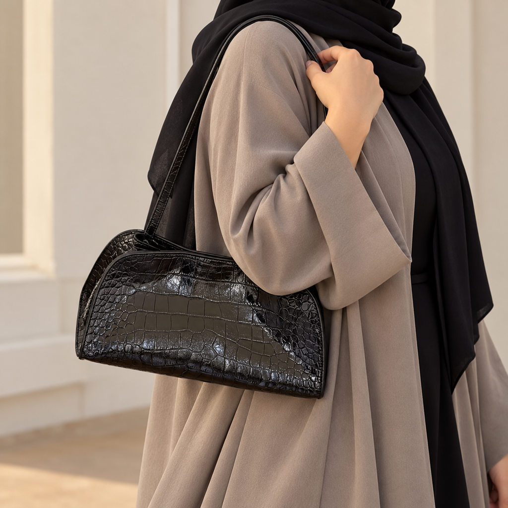 أسود