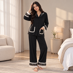 أسود