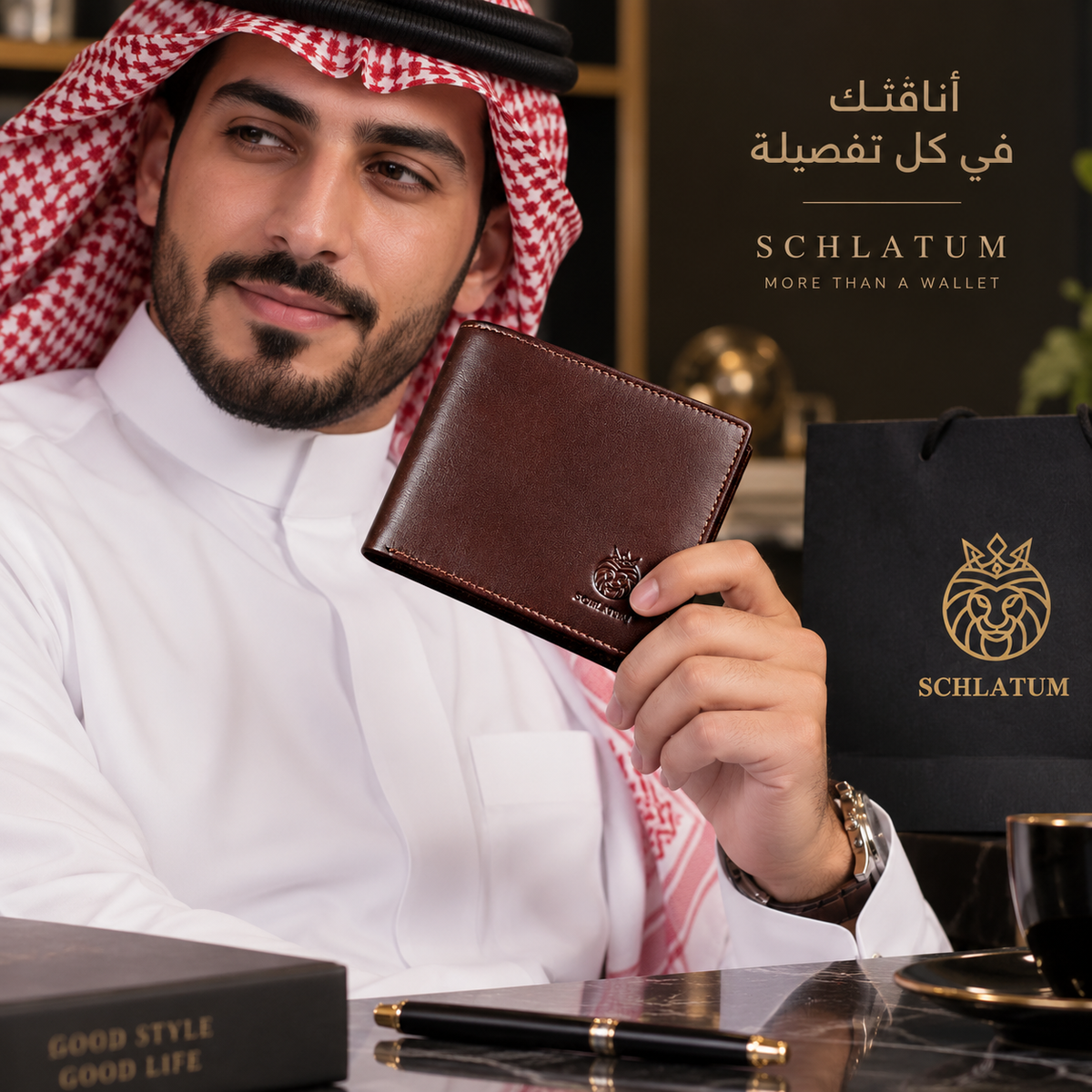 محفظة رجالية قصيرة من الجلد الطبيعي بتصميم كلاسيكي وخياطة أنيقة