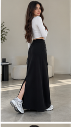أسود